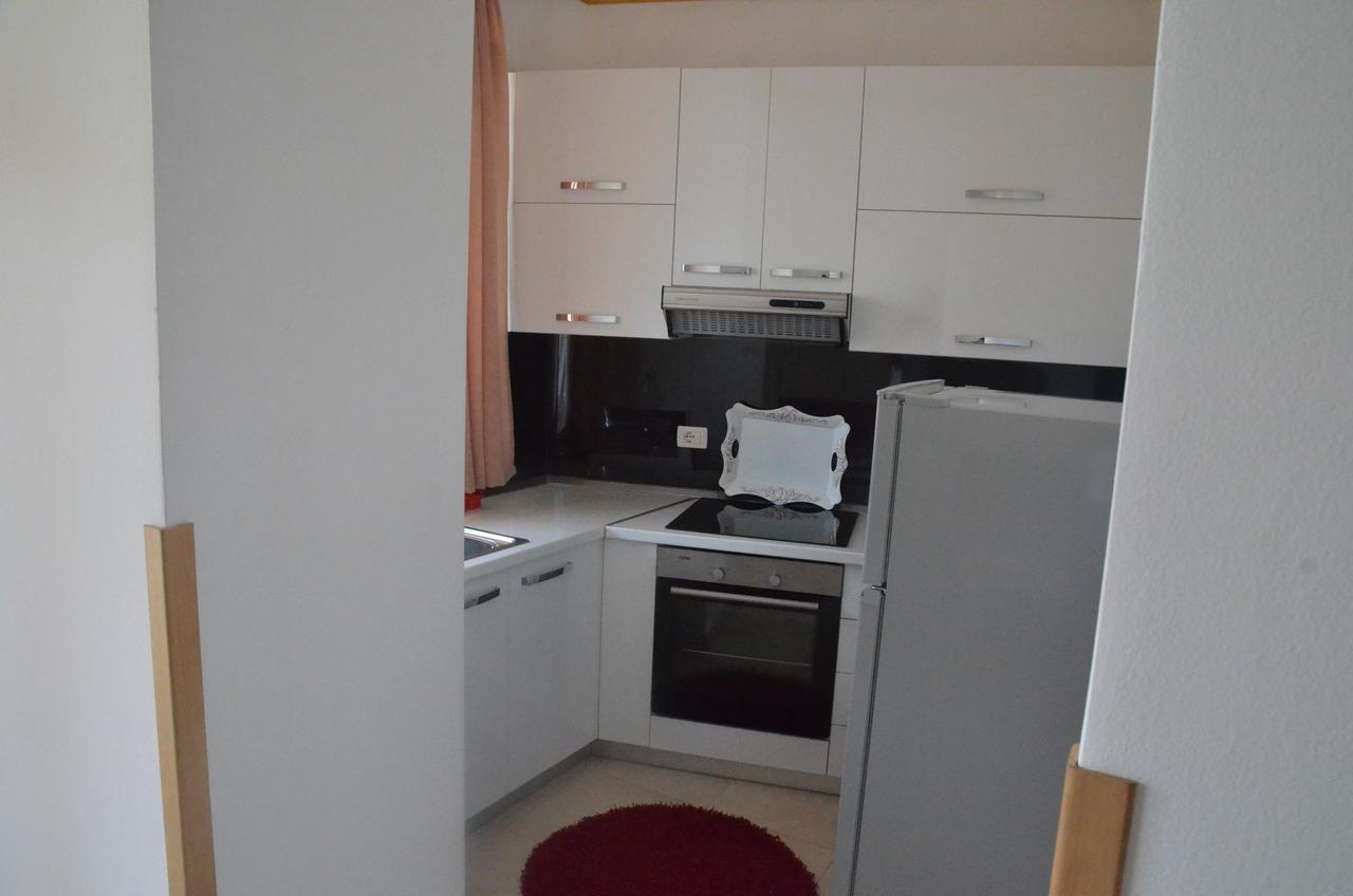 Everest Apartments Shëngjin エクステリア 写真